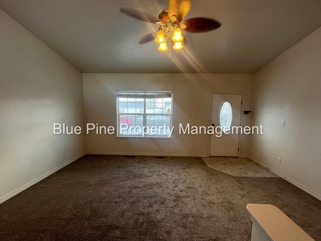 Photo - 283 Kimberly Dr