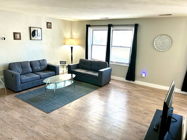 Photo - 4028 N Illinois Ave Unit 5