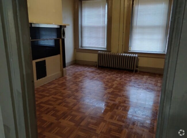 Building Photo - 46 S Prince St Unit 4 Rental