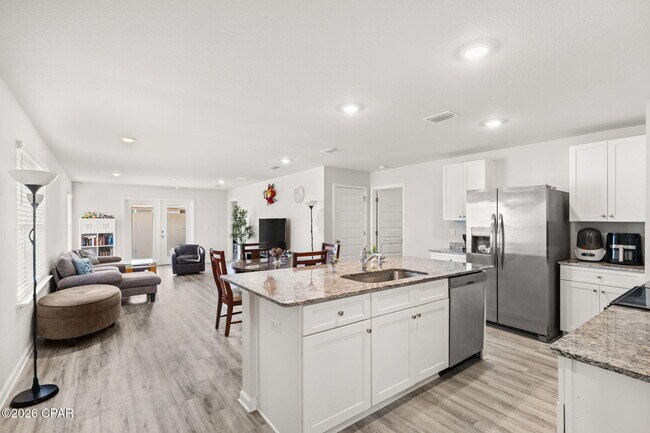 Photo - 5072 Windrow Way