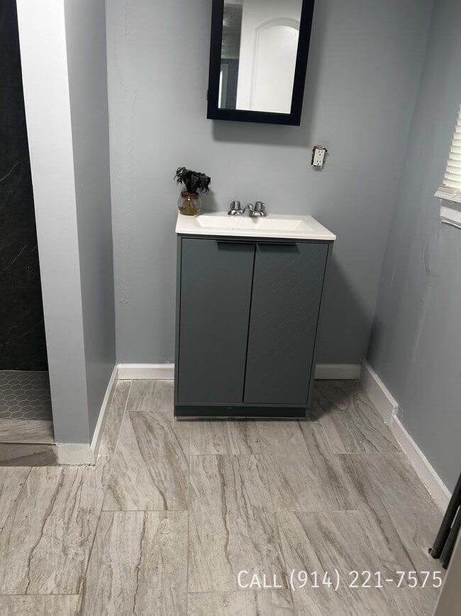 Photo - 51 S High St Unit B Duplex