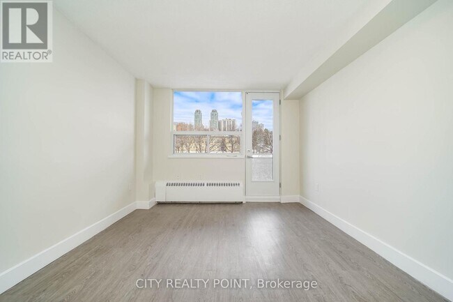 Photo - 1500 Bathurst St Unit 207