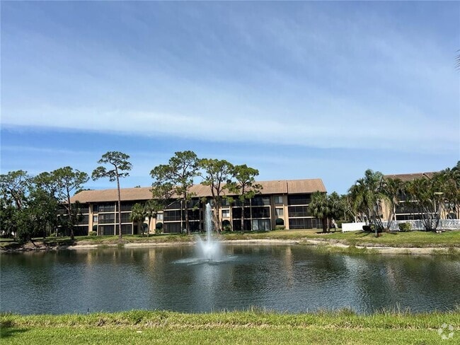 Building Photo - 5734 Ashton Lake Dr Unit 7 Rental