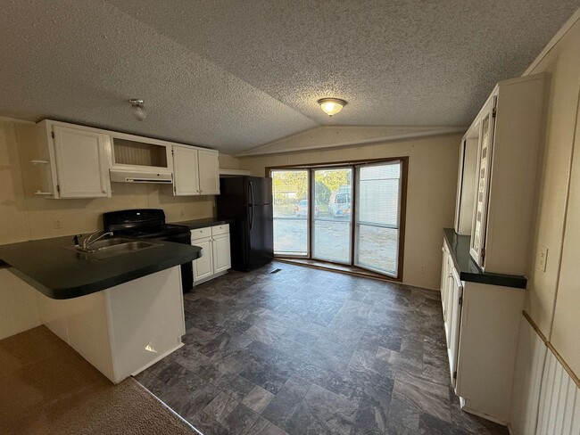 Photo - 2 Bedroom 1 Bathroom