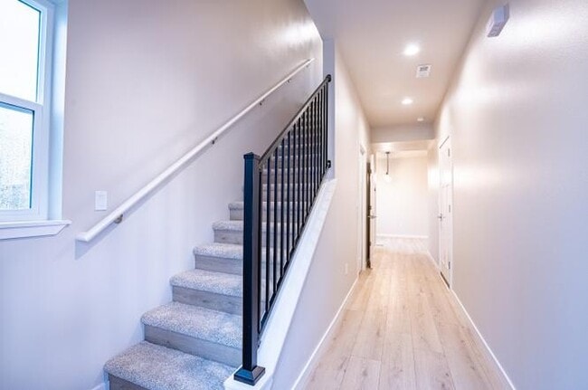 Photo - 8146 W Boekel Rd