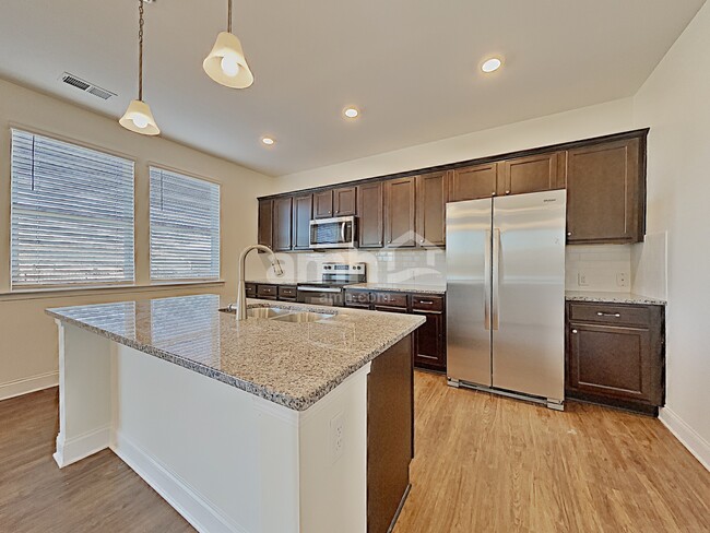 Photo - 108 Everett Park Dr