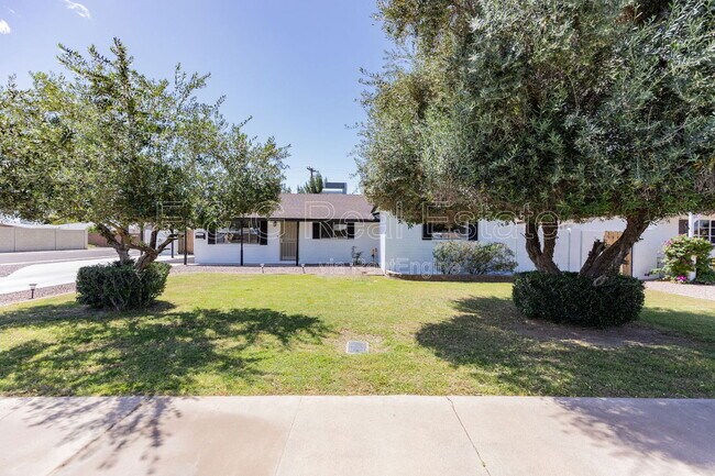 Photo - 1305 W Romo Jones St