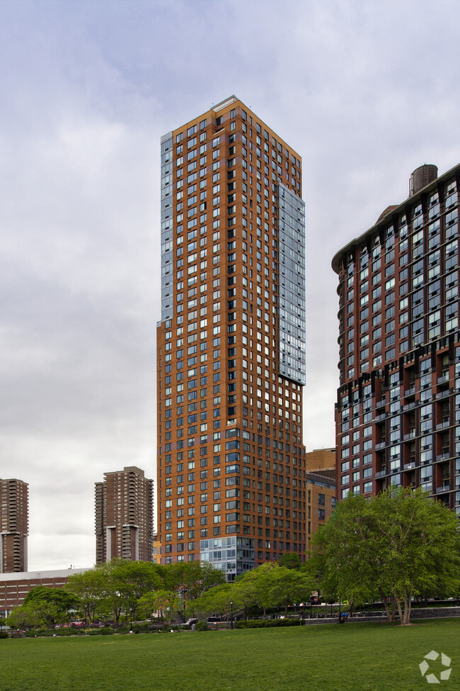 Building Photo - Tribeca Pointe Rental