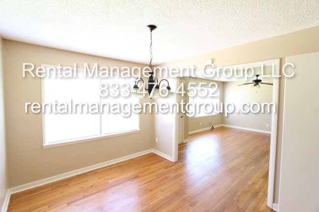 Photo - 2332 3rd St NE