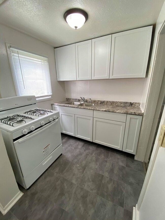 912 N 10th St Unit 3