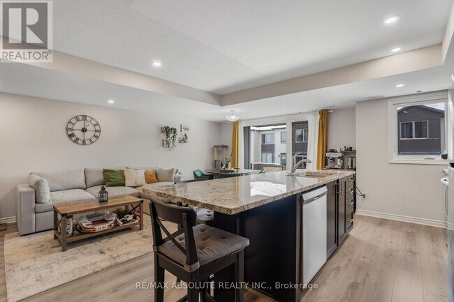 Photo - 605 Makwa Private