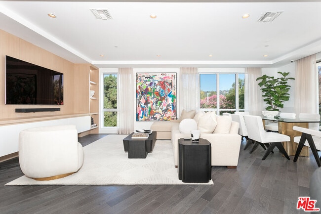 Building Photo - 460 N Palm Dr Unit 304 Rental