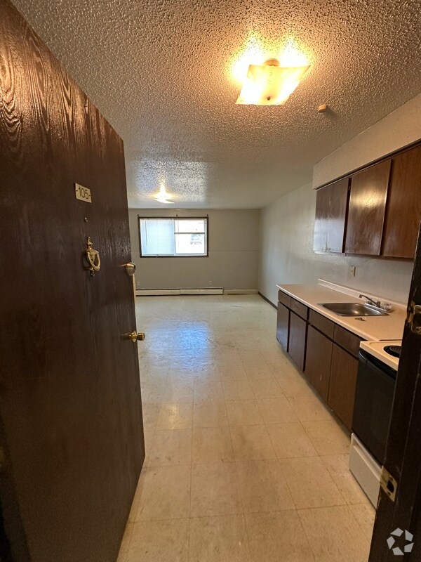 Building Photo - 320 Oak Ave N Unit 105 Rental