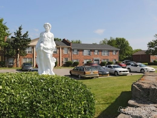 Photo - Chamberlain Oaks