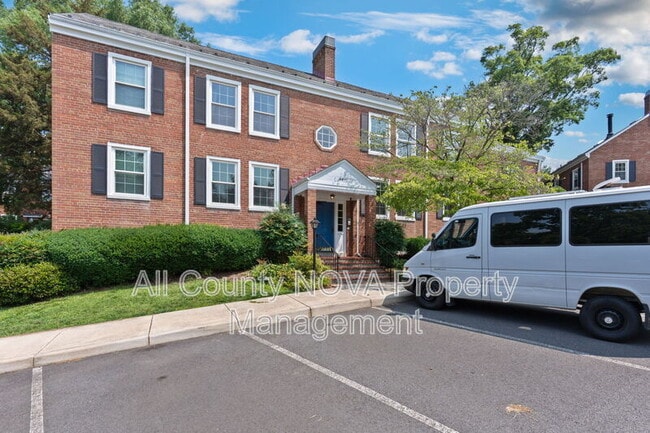 Building Photo - 4811 29th St S Unit #A2 Rental