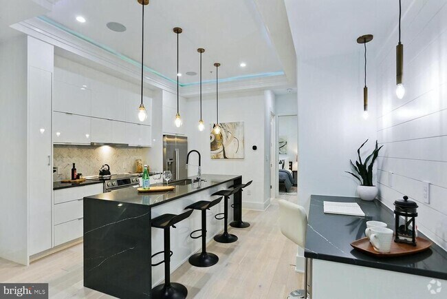 Building Photo - 4 R St NW Unit 3 Rental