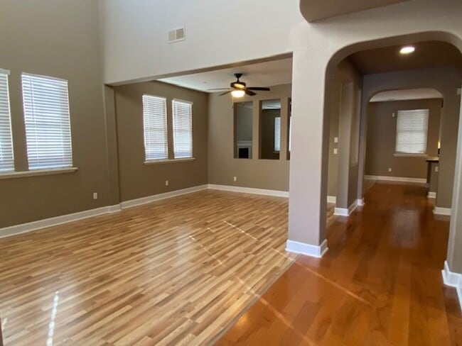 Photo - Lincoln Crossing 6 bedroom home