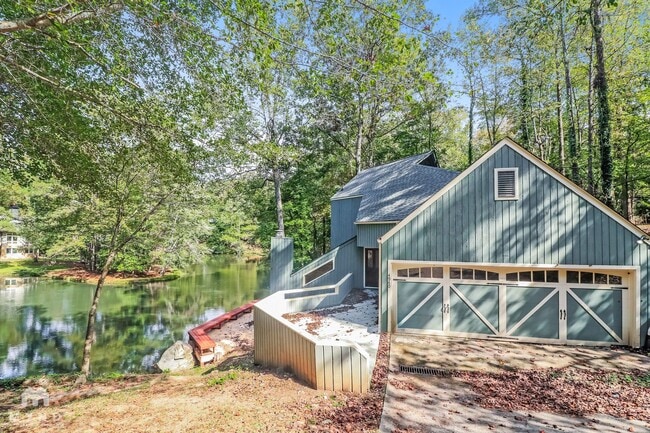 Building Photo - 4940 Karls Gate Dr