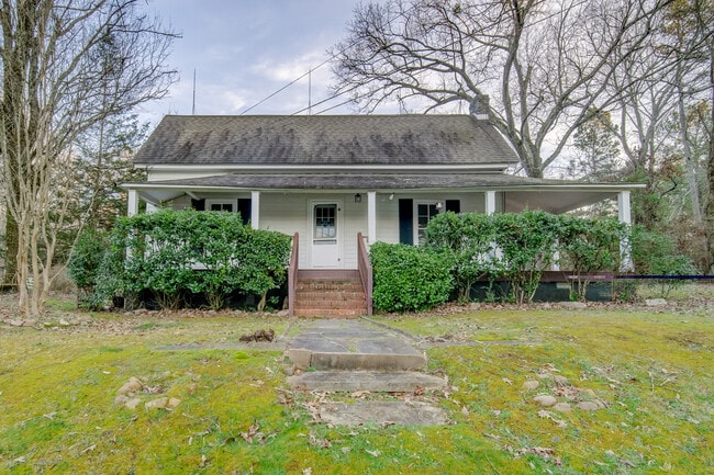 Building Photo - 1290 Reavis Mountain Rd