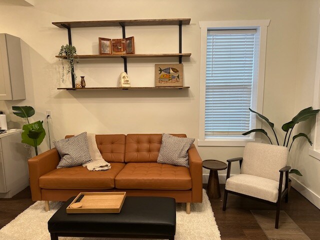 Photo - 835 S Edison St