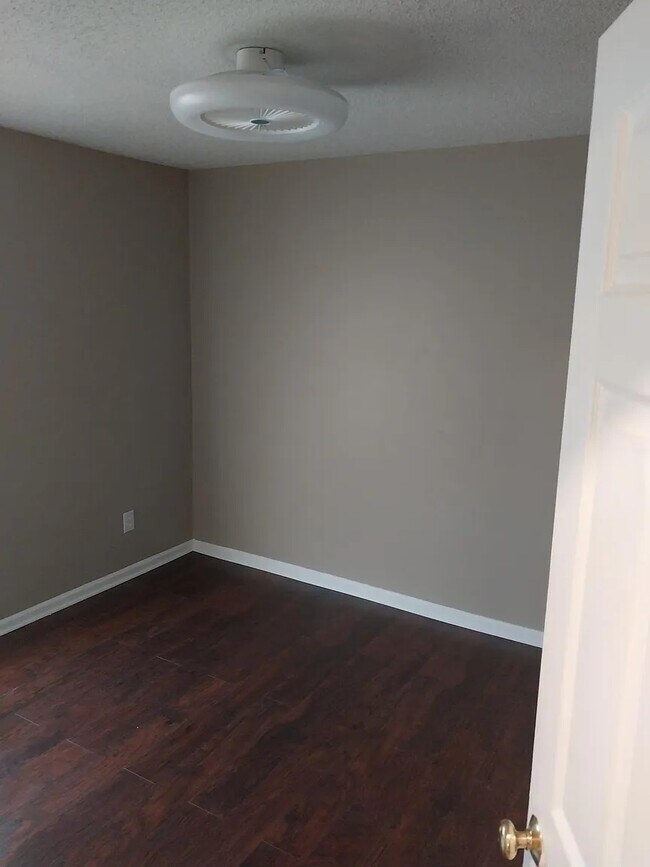 Photo - 1716 Pebble Ridge Dr