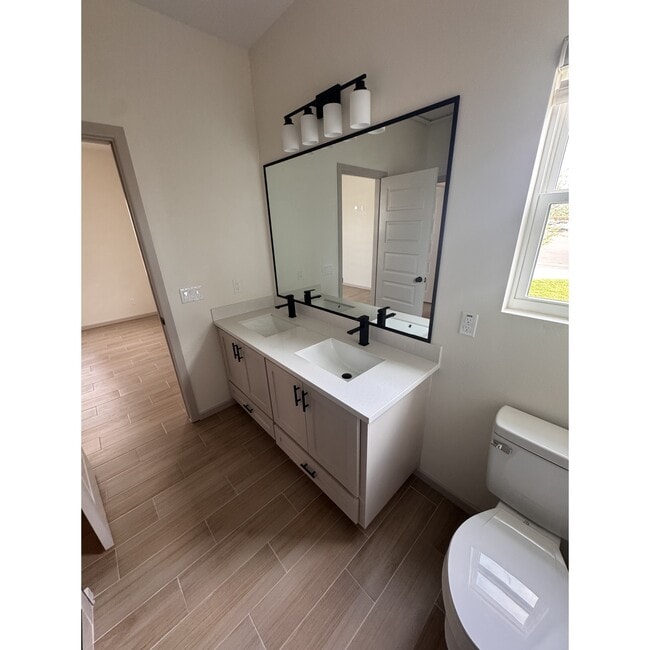 Photo - 2100 E San Andrea St Unidad # 3