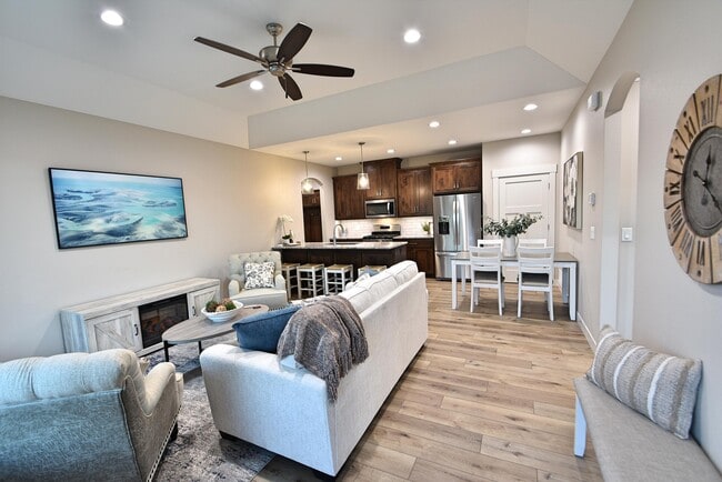 Photo - 6201 Tyler Pky