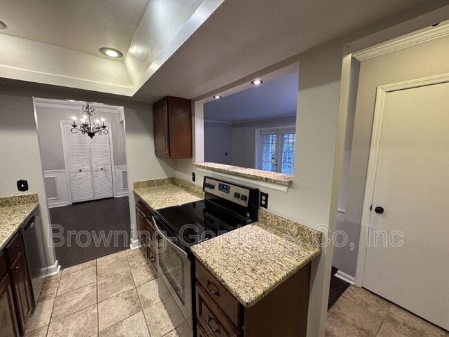 Photo - 5025 Hillsboro Pike