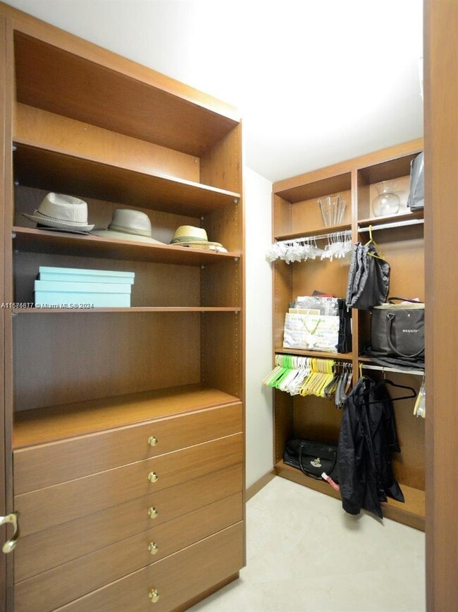 Building Photo - 10295 Collins Ave Unit 801 Rental