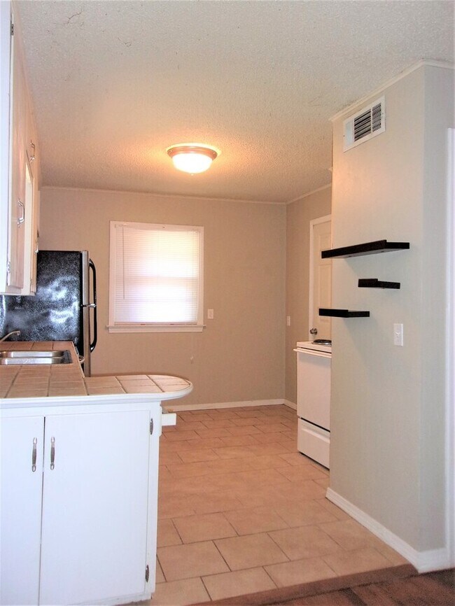 Photo - 3 BED 1 BATH IN CASADY HEIGHTS ADDITION OF THE VILLAGE