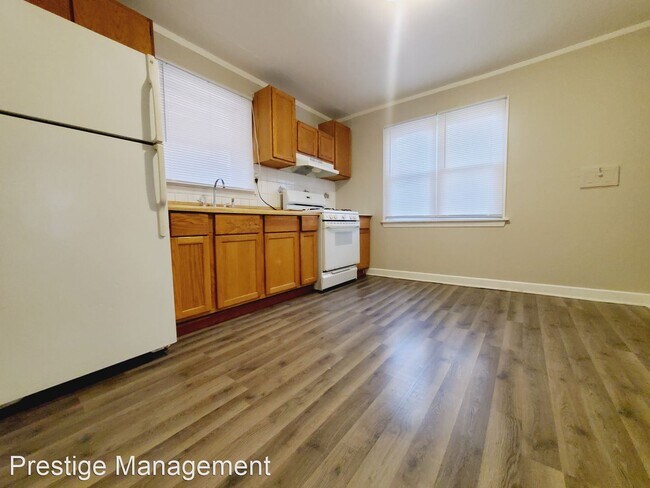 Photo - 2 br, 1 bath House - 3831 Sheffield Ave