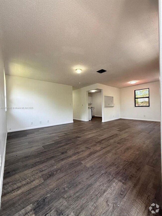 Building Photo - 10875 NW 45th St Unit 10875 Rental