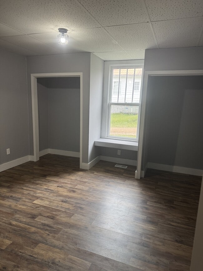 Photo - 425 2nd St NW