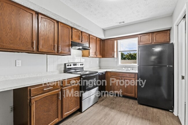 Photo - 1649 Foxhaven Dr