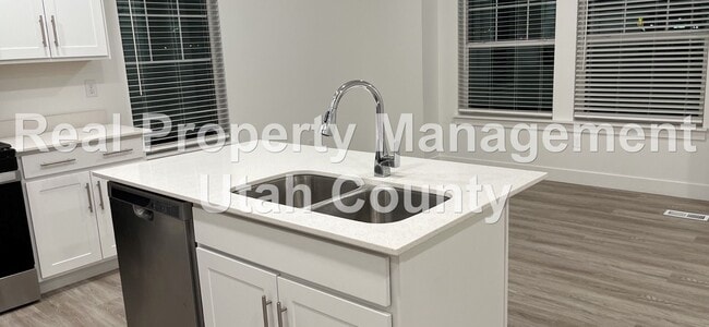 Photo - Pet Friendly Townhome