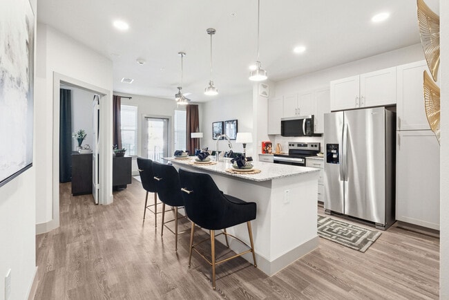 Photo - Promenade Apartments