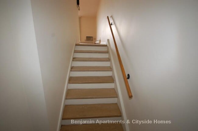 Photo - 125 Chiswick Rd Unidad 114