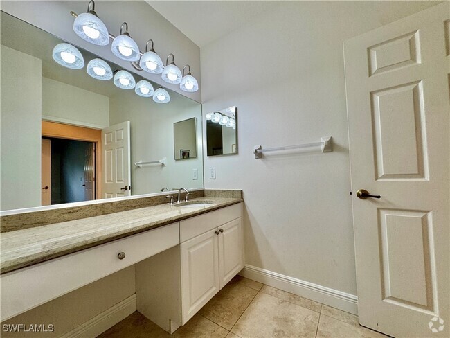 Building Photo - 7102 Pond Cypress Ct Unit 202 Rental