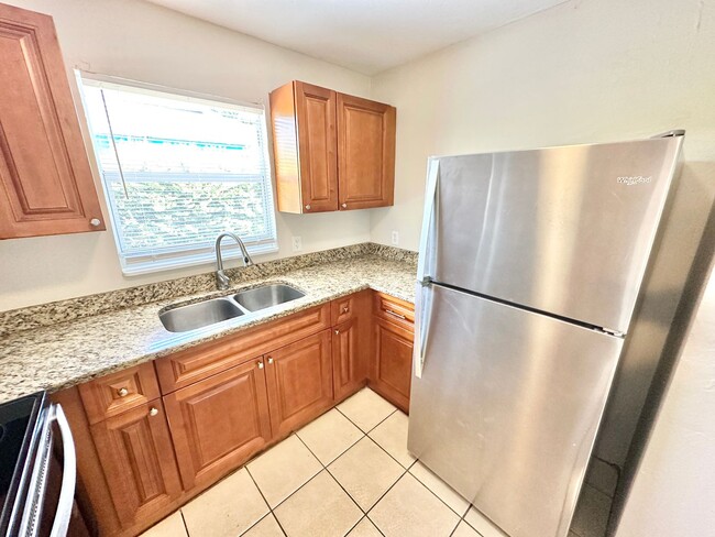 Photo - 4737 25th Pl SW Unidad #1