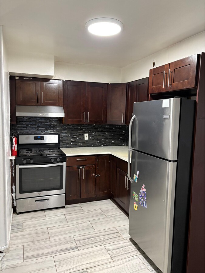 Photo - 105-24 78th St