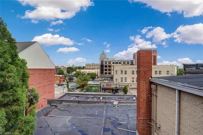 Photo - 1 bedroom 1 bathroom Downtown Living Spacious Condo in the heart of Greensboro