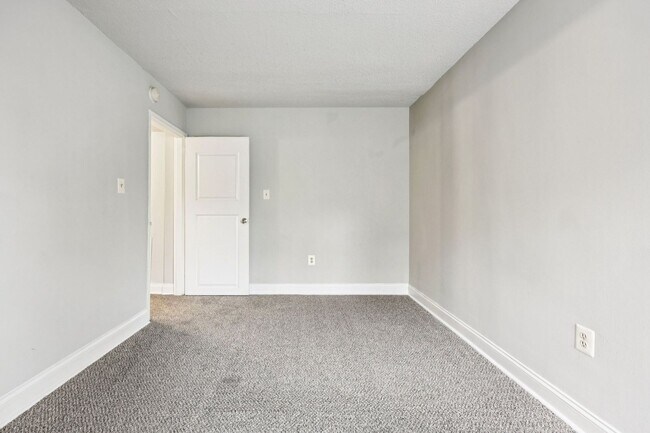 Courts at Walker Mill Apartments