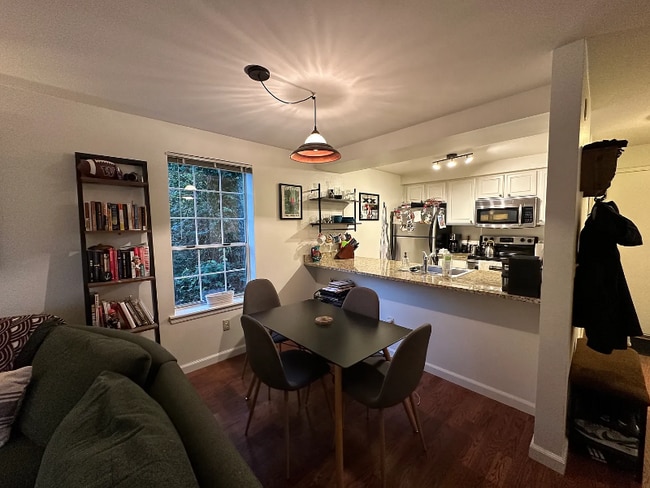 Photo - 132 NE 95th St Unidad Apt B202