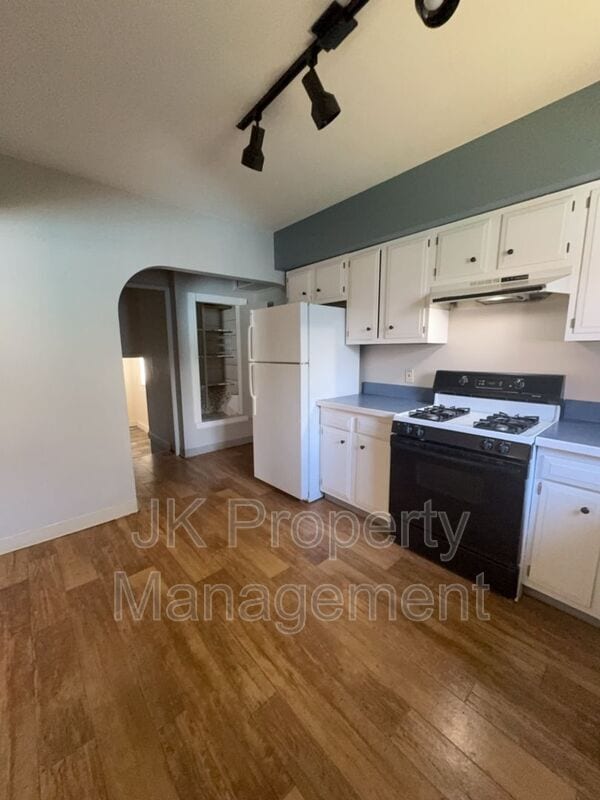 Photo - 816 2nd Ave SW