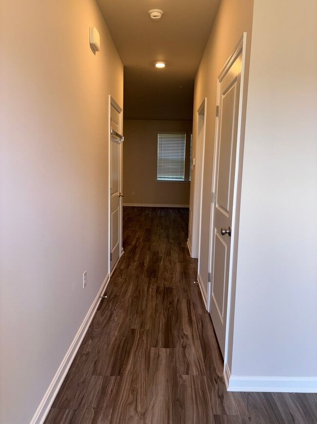 Photo - 3 Bedroom 2.5 Bath Townhouse Locust Run Northeastern SD