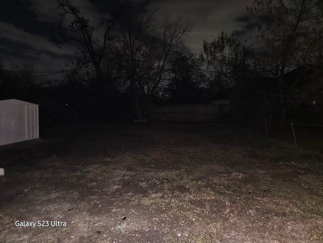 Photo - 4910 Airport Blvd