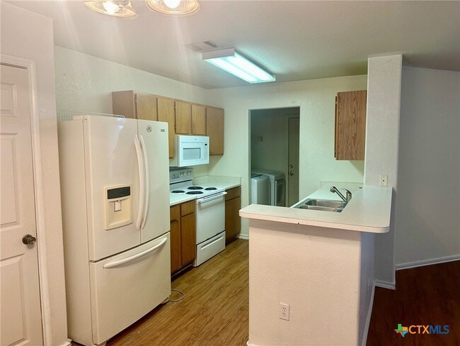 Photo - 130 Cedargrove