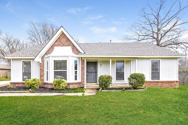 Building Photo - 3890 Birchshade Cove