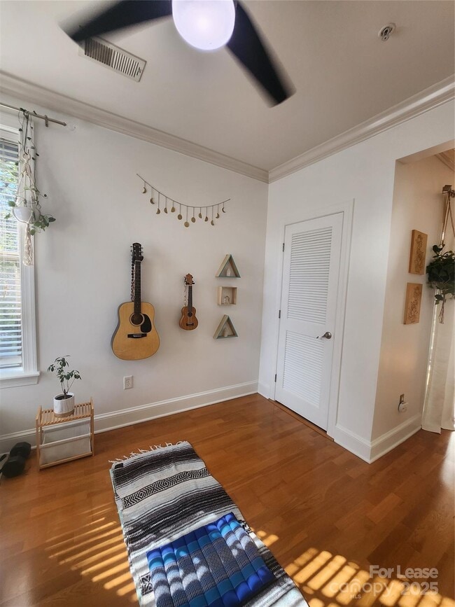 Building Photo - 630 Calvert St Rental