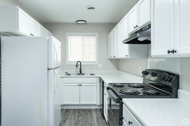 3BR, 1.5BA - 1,200SF - Kitchen